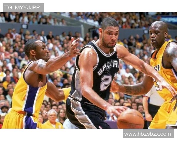 巅峰时期的邓肯与戴维斯谁能称霸NBA历史的内线之争