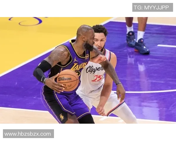 詹姆斯与安东尼季后赛对决的历史回顾与精彩瞬间分析