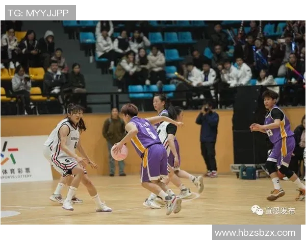 库里与小女孩的篮球对决视频引发热议展现运动精神与友谊的美好瞬间